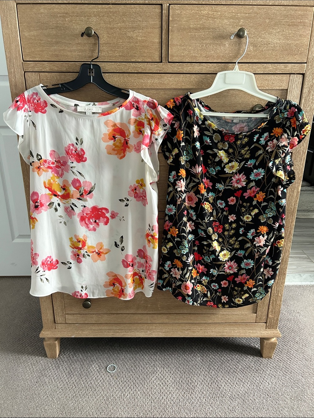 Loft Floral Ruffle Sleeve Women's maternity Tops - White floral and black Floral